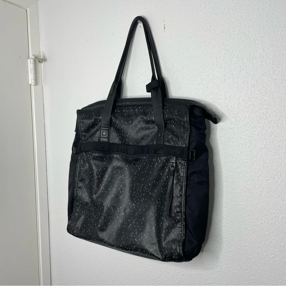 Lululemon Follow Your Bliss Bag